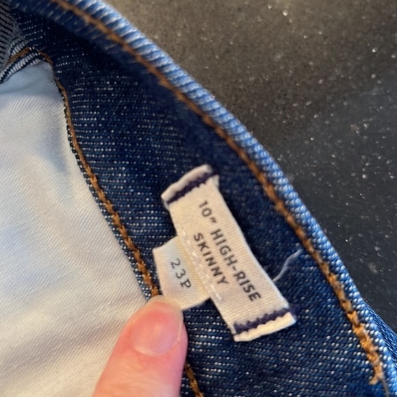 Madewell Petite 10" High-Rise Skinny Jeans in Winston Wash SZ 23P - Picture 4 of 8